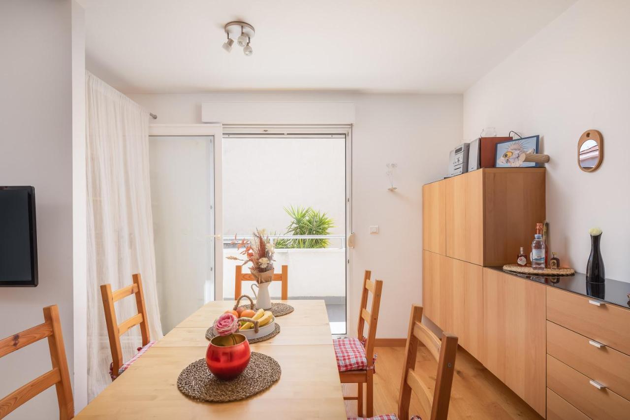 Modern Apt With Terrace 4 Min Walk To The Beach Split Eksteriør billede