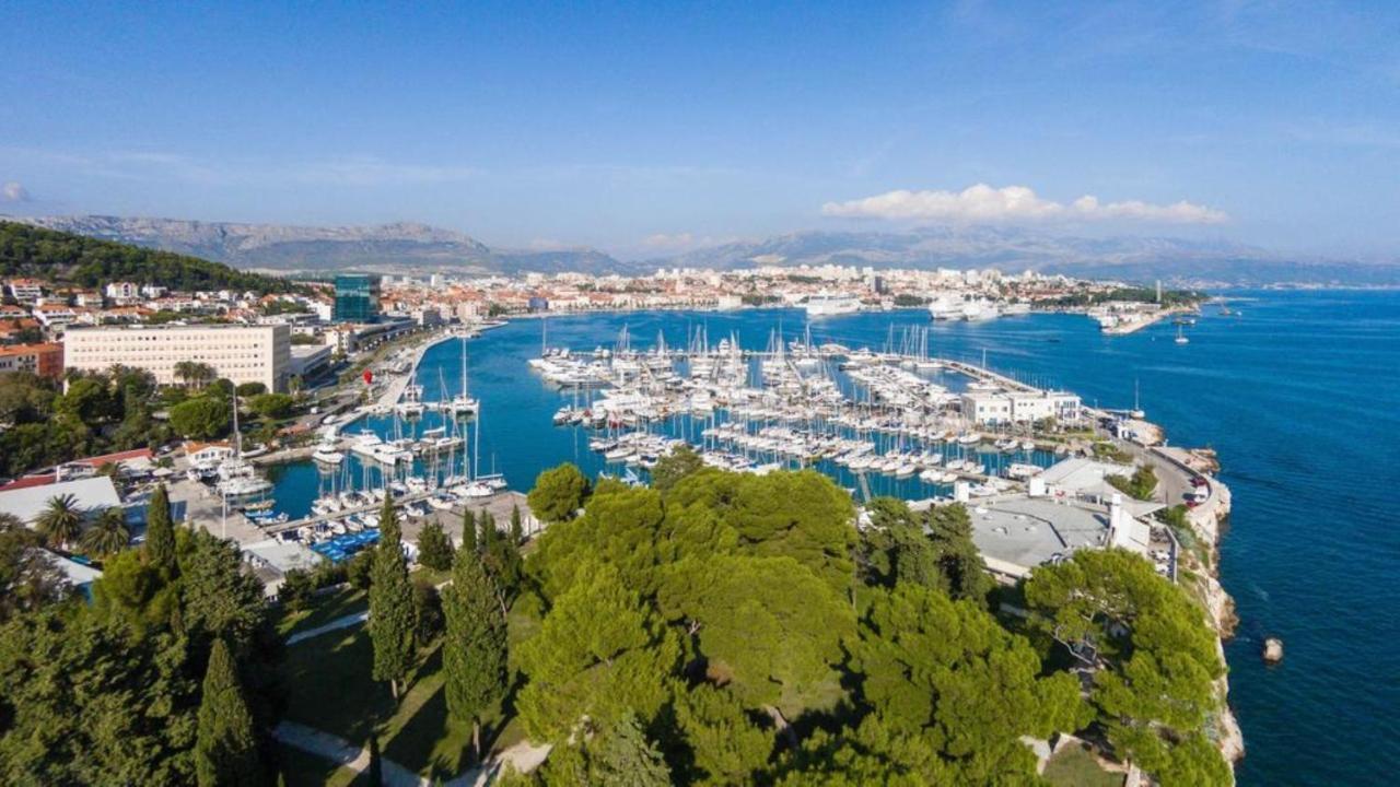 Modern Apt With Terrace 4 Min Walk To The Beach Split Eksteriør billede